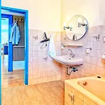 Komfort-apartment Mit 3 Sz & Gemuetliches Wohnzimmer شقة وبرتال