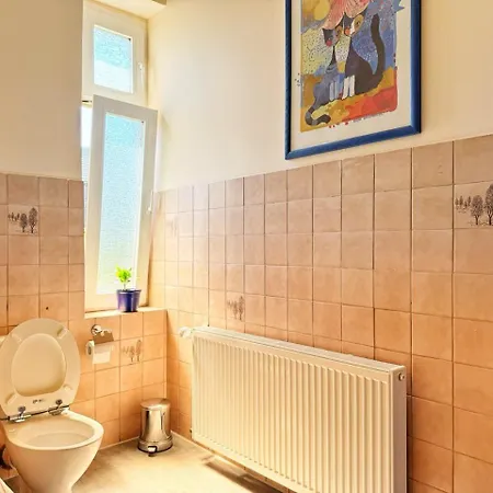 Komfort-apartment Mit 3 Sz & Gemuetliches Wohnzimmer *