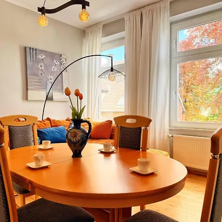 Komfort-apartment Mit 3 Sz & Gemuetliches Wohnzimmer Lejlighed