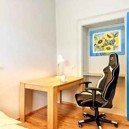 شقة Komfort-apartment Mit 3 Sz & Gemuetliches Wohnzimmer