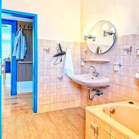 Komfort-apartment Mit 3 Sz & Gemuetliches Wohnzimmer شقة وبرتال