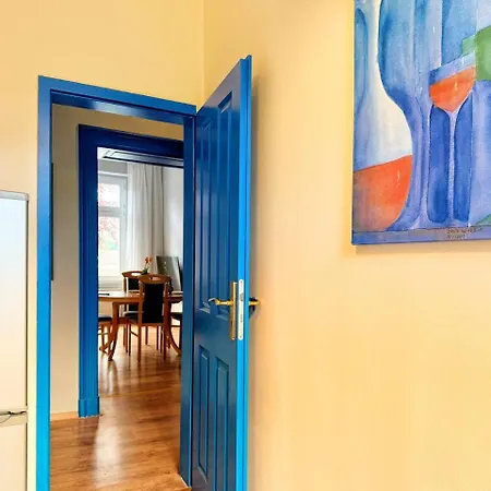 Komfort-apartment Mit 3 Sz & Gemuetliches Wohnzimmer *