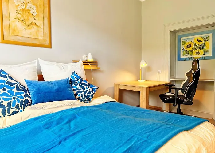 Komfort-apartment Mit 3 Sz&gemütliches Wohnzimmer * Wuppertal